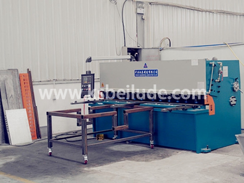 中亞剪板機(jī)