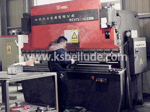 揚(yáng)力折彎機(jī)